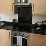 Immaculate 2-Bed Apartment In York City Centre