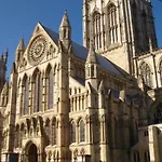 Immaculate 2-Bed Apartment In York City Centre