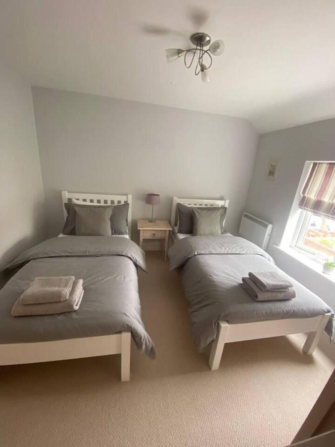 Immaculate 2-bed In Centre Apartemen *